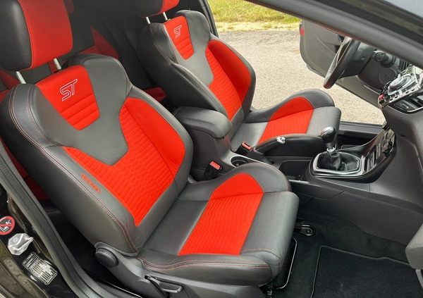 Ford Fiesta cena 43900 przebieg: 104000, rok produkcji 2014 z Kielce małe 742